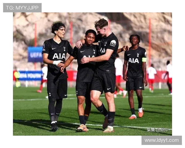 切尔西与热刺激战英超焦点战 双方争夺前三位置全力出击 切尔西与热刺激战英超焦点战 双方争夺前三位置全力出击