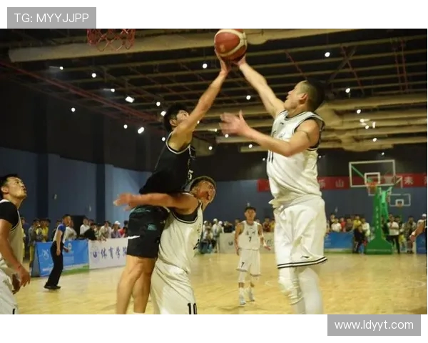 成都篮球队的团队协作揭秘：如何在赛场上实现默契与胜利